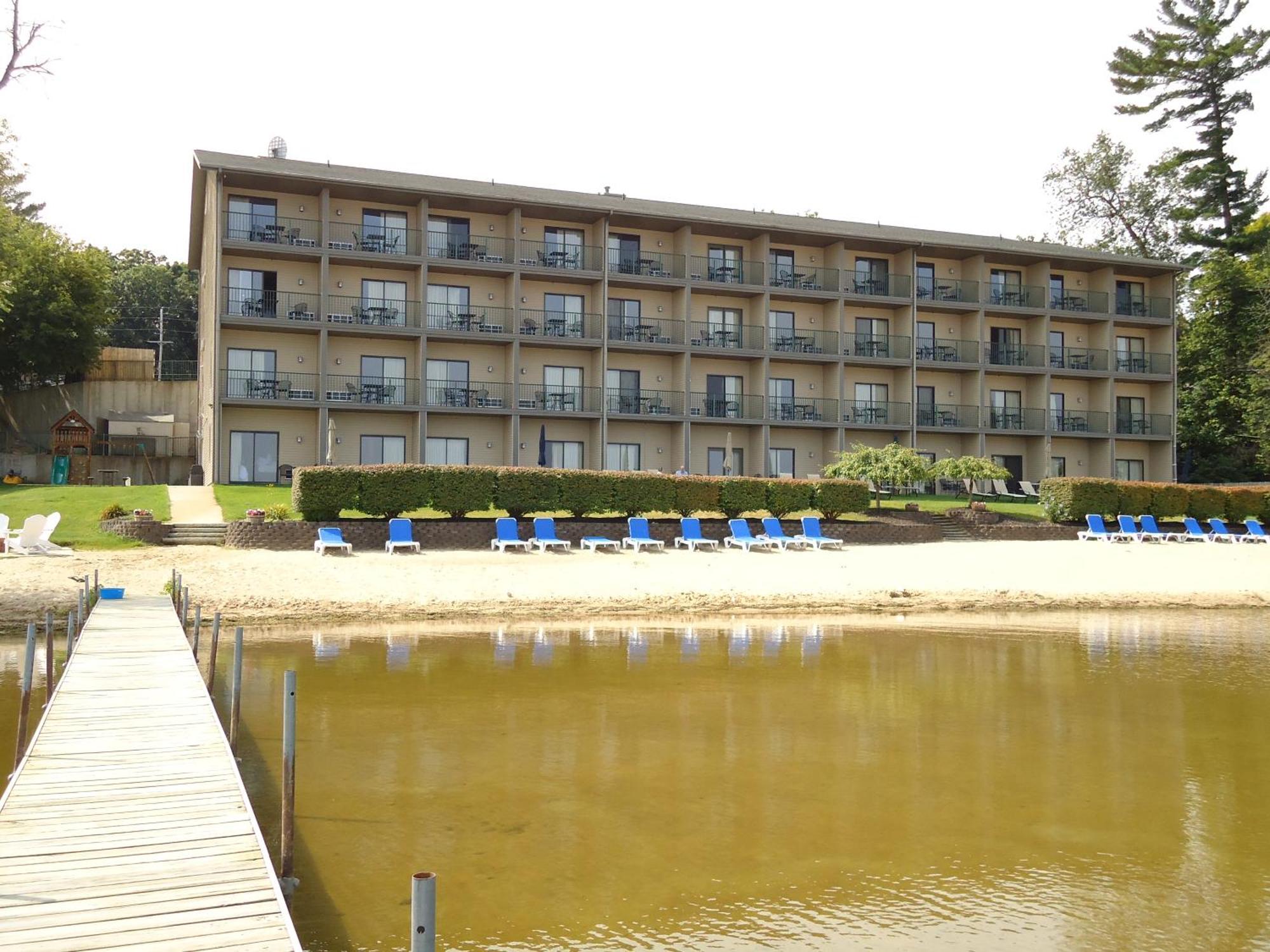 Beachfront Hotel هاوتون ليك المظهر الخارجي الصورة