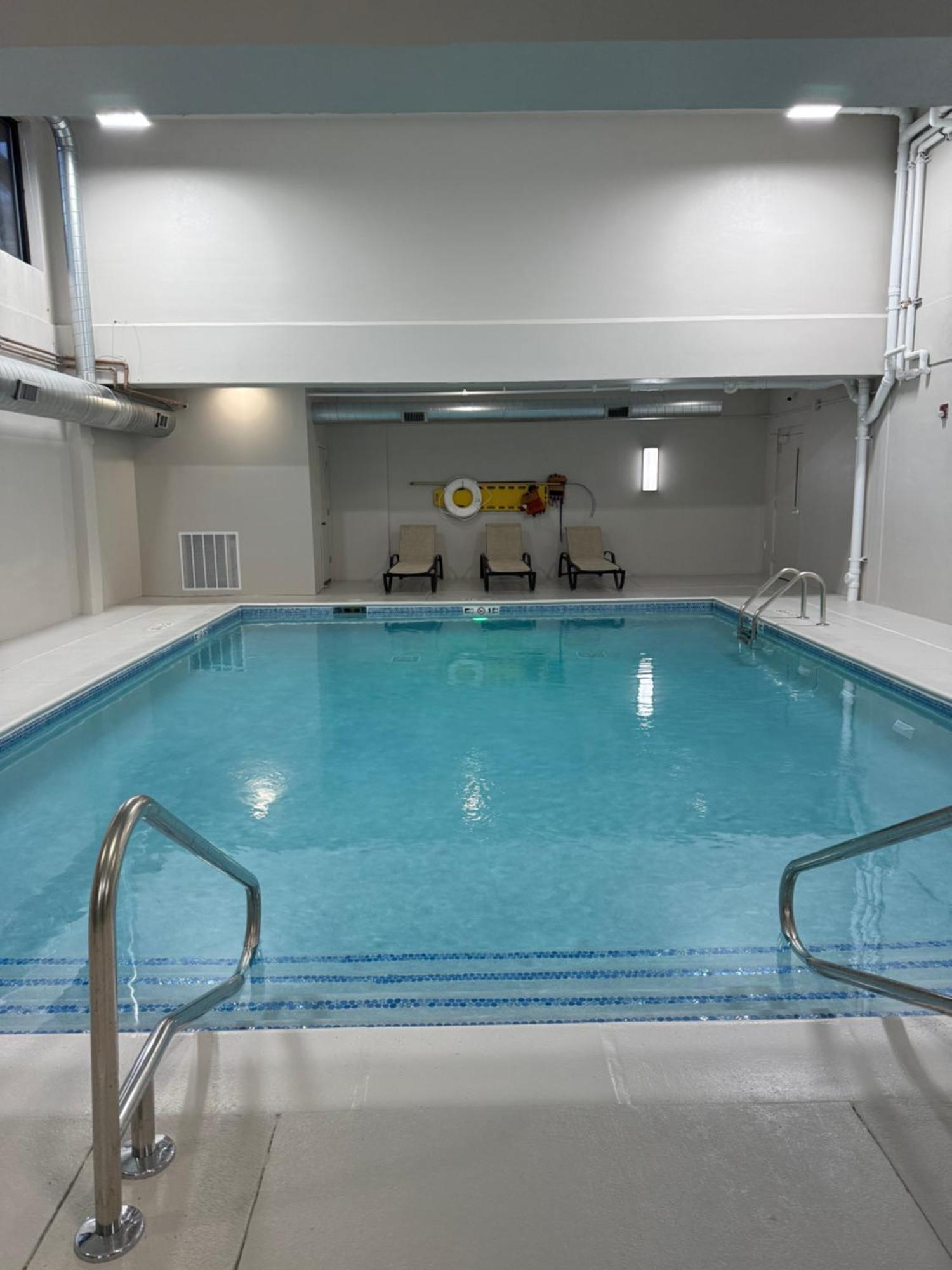 Beachfront Hotel هاوتون ليك المظهر الخارجي الصورة