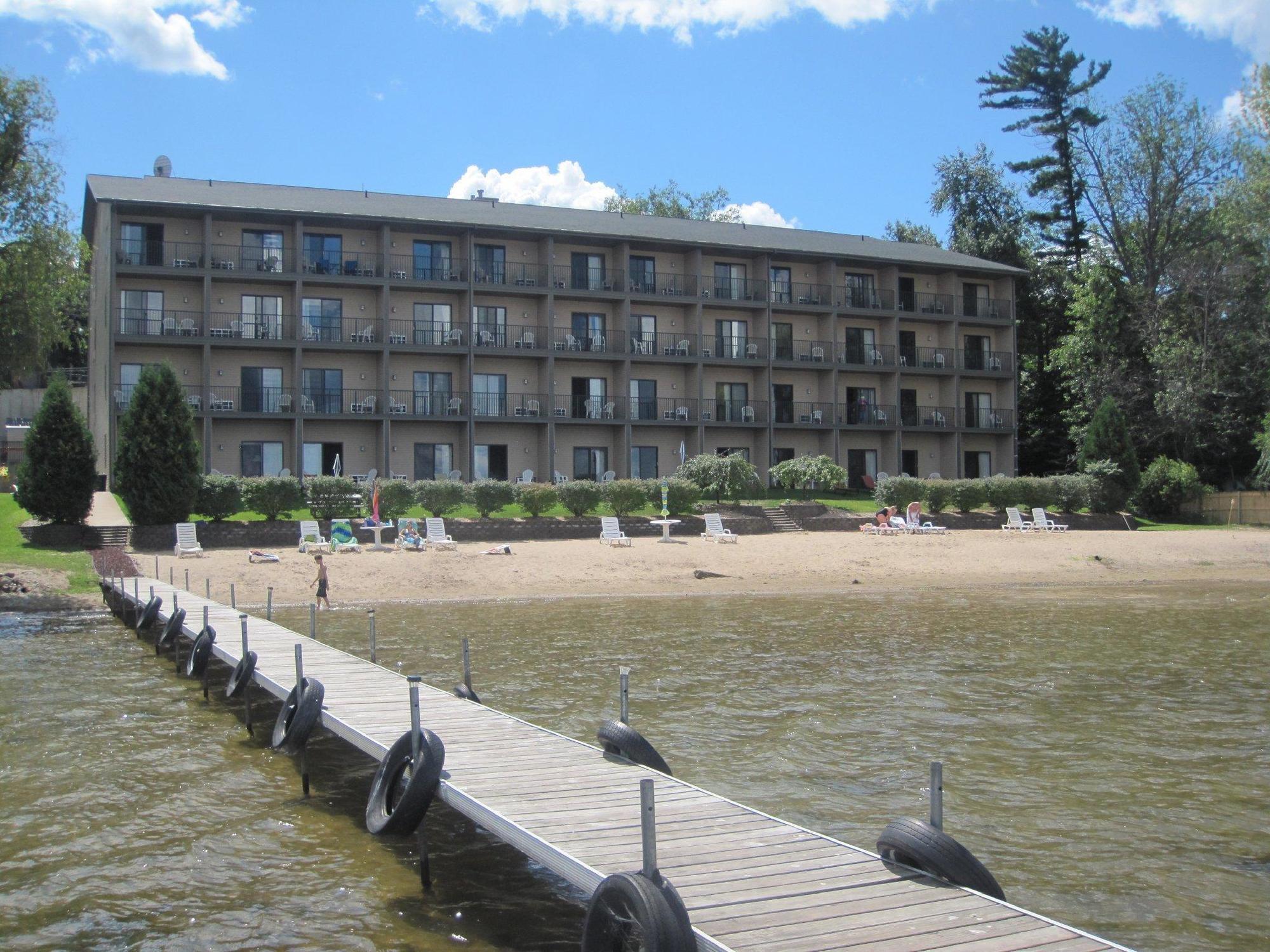 Beachfront Hotel هاوتون ليك المظهر الخارجي الصورة